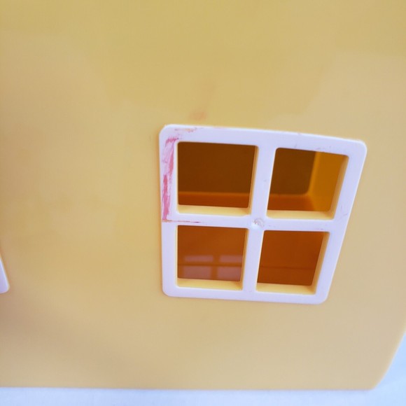 Peppa Pig House Set Toy with Mama Pig foldable Yellow and Red 12" tall - Picture 14 of 16